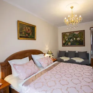 Golden Gapa Large Family 7 Apartment